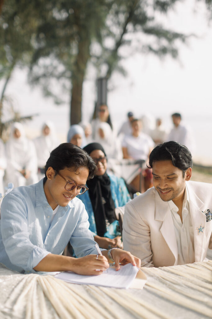 Akad Nikah di Pantai