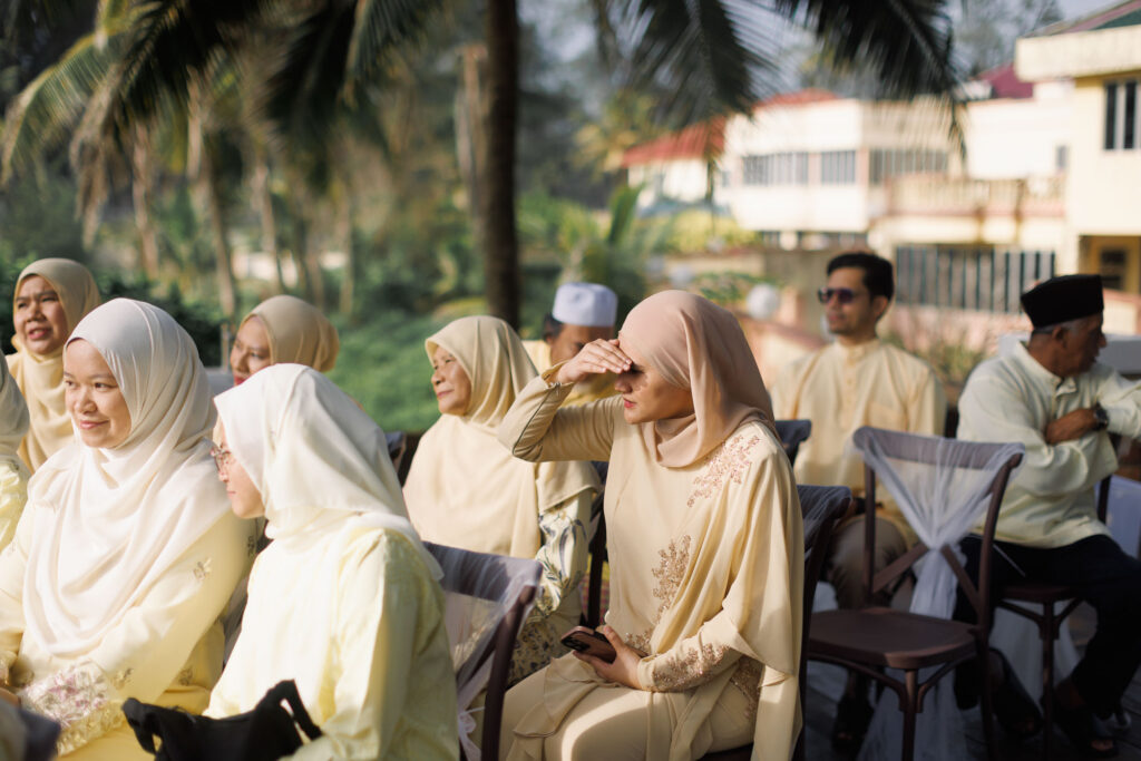 Akad Nikah di Pantai