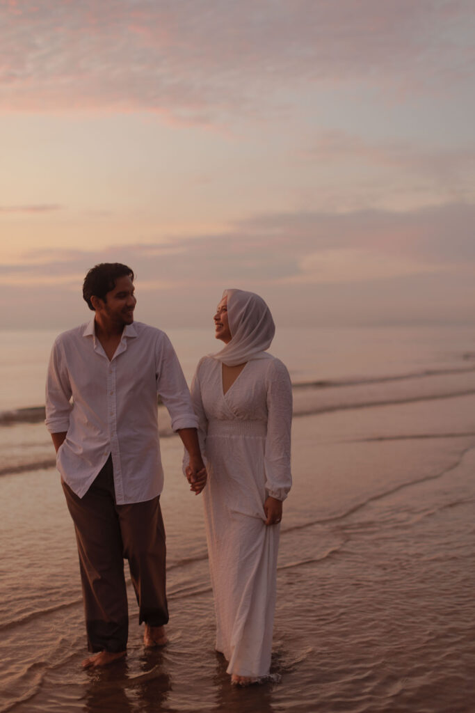 Akad Nikah di Pantai