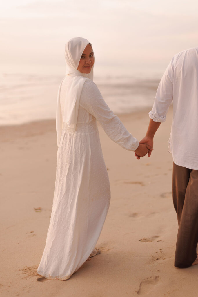 Akad Nikah di Pantai